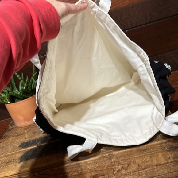 No Brand Tag Large Black and White Ruffled Graphic Cotton Tote Bag - Picture 9 of 9